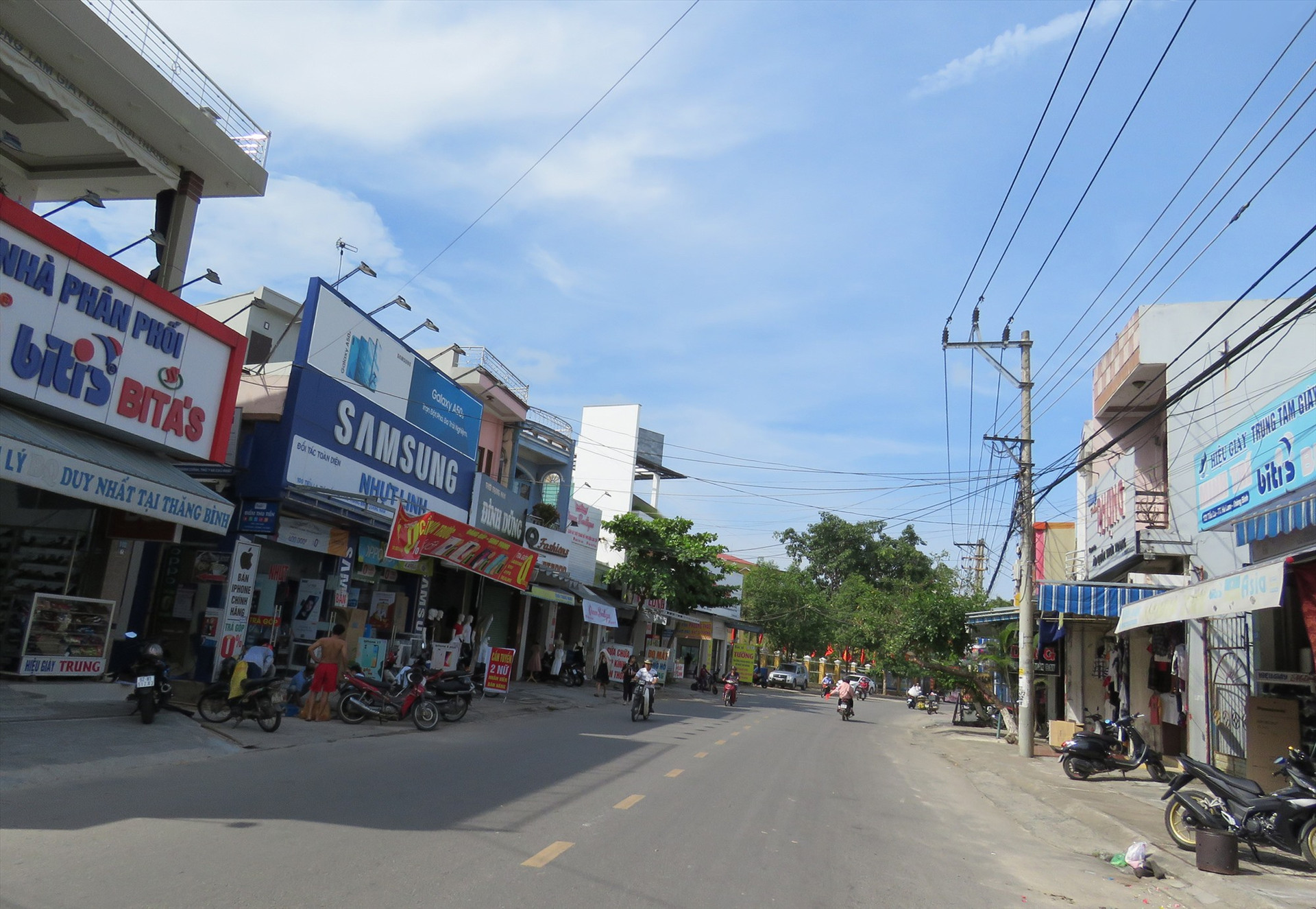 Đường nội thị trung tâm Hà Lam.Ảnh: T.V
