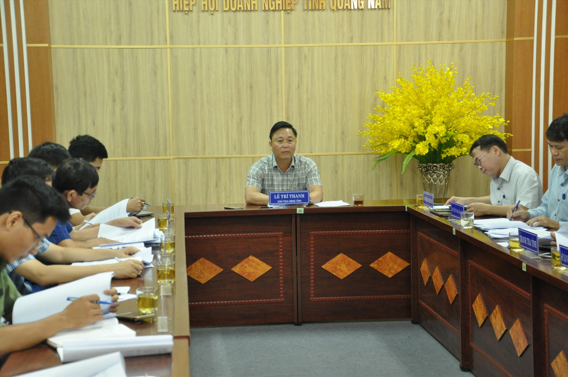 Chủ tịch UBND tỉnh Lê Trí Thanh khẳng định tỉnh luôn quan tâm đến quyền lợi của người dân. Ảnh: X.P