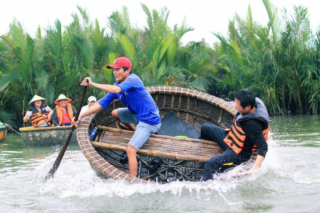 Shaking coracle – a thrilling game