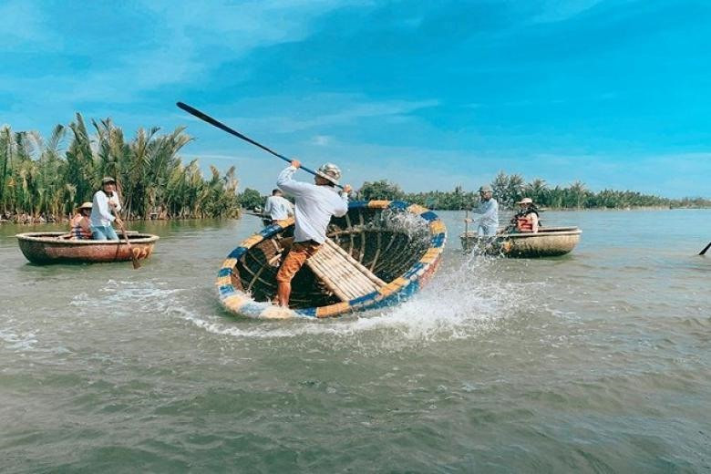 Shaking coracle performance