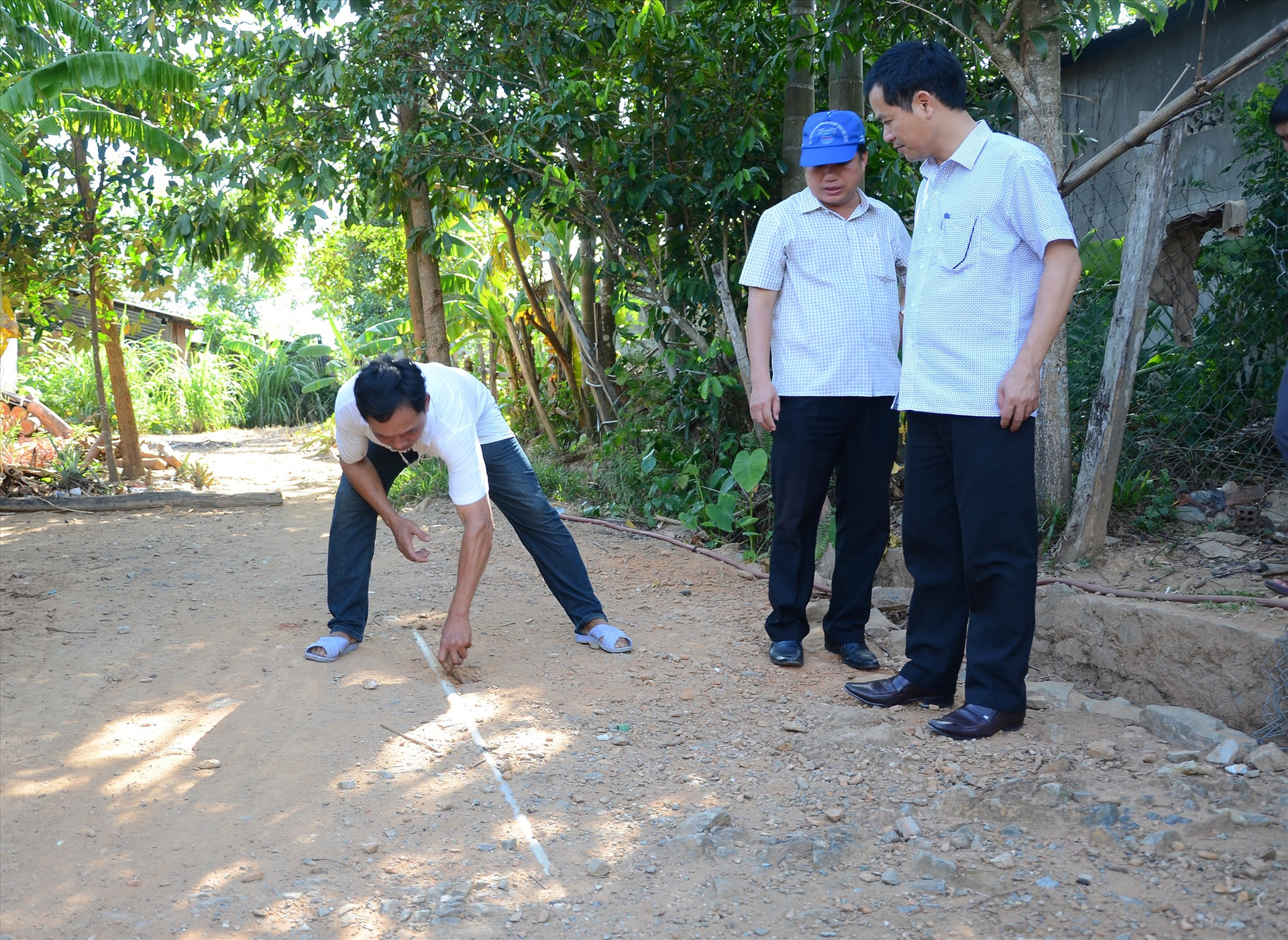 Hệ thống nước sạch tại một làng tái định cư ở xã Phước Hòa (Phước Sơn) bị hư hỏng.