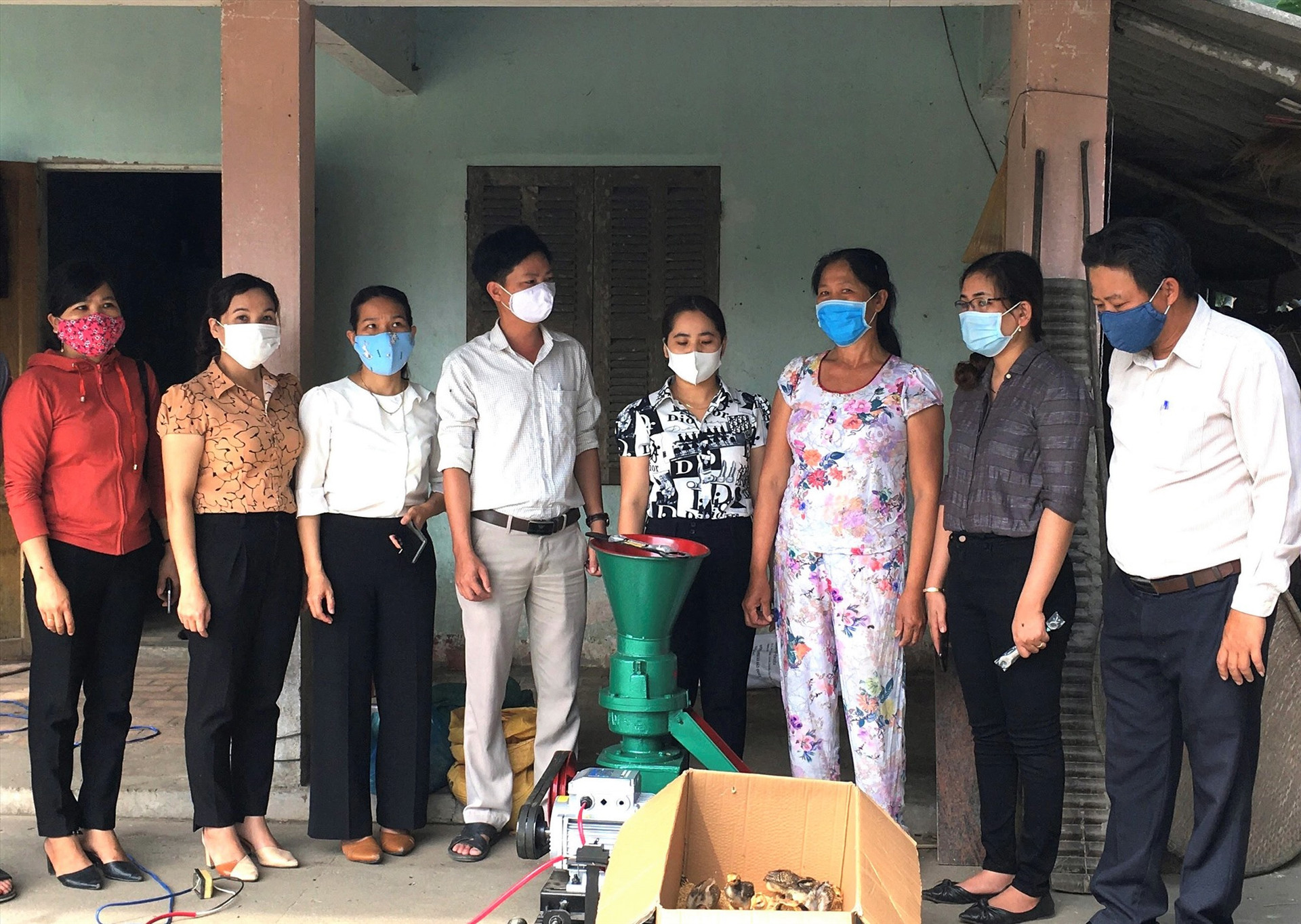 Phong trào đồng hành, giúp đỡ hộ nghèo ở Phú Ninh nhận được sự hưởng ứng của cả hệ thống chính trị và cộng đồng xã hội. Ảnh: CTV