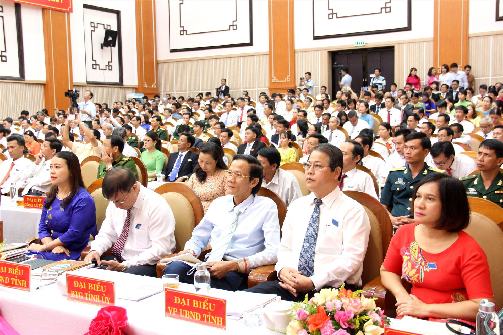 Các đại biểu lãnh đạo tỉnh tham dự Đại hội đại biểu Đảng bộ huyện Phú Ninh nhiệm kỳ 2020 - 2025. Ảnh: N.V