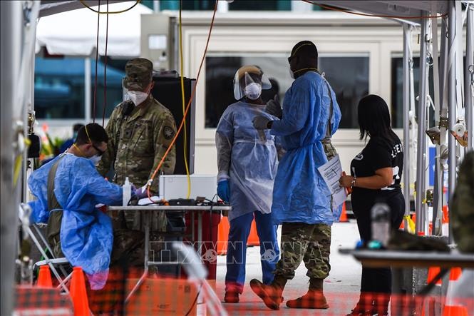Một điểm xét nghiệm COVID-19 ở bang Florida, Mỹ ngày 22/7. Ảnh: AFP/TTXVN