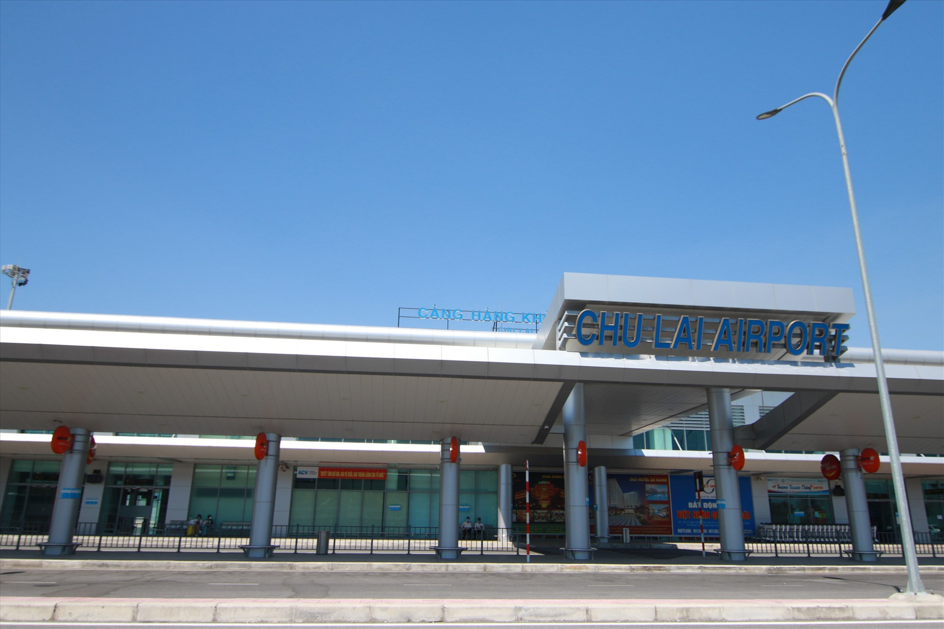 Sân bay Chu Lai khá thưa vắng khách (Ảnh chụp vào 10 giờ sáng 28.7). Ảnh: T.C