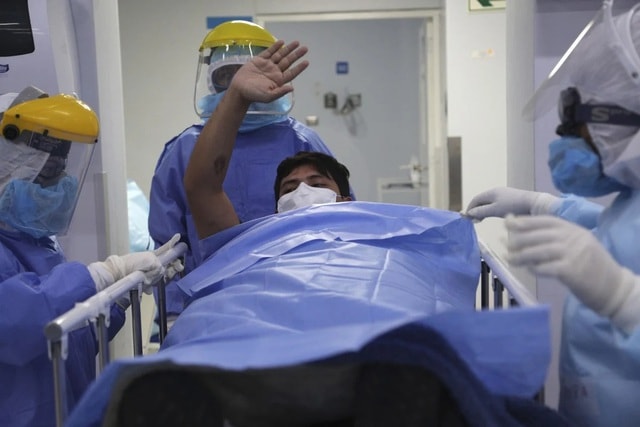 Hơn 17 triệu người mắc Covid-19 trên thế giới. (Ảnh: Getty)