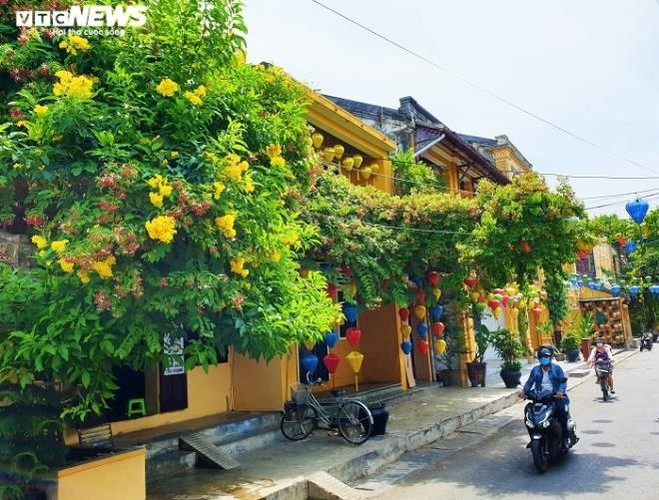 The central province of Quang Nam is scheduled to impose social distancing on Hoi An, a UNESCO World Heritage Site, at midnight July 31 after a local resident became infected with the novel coronavirus (Covid-19)