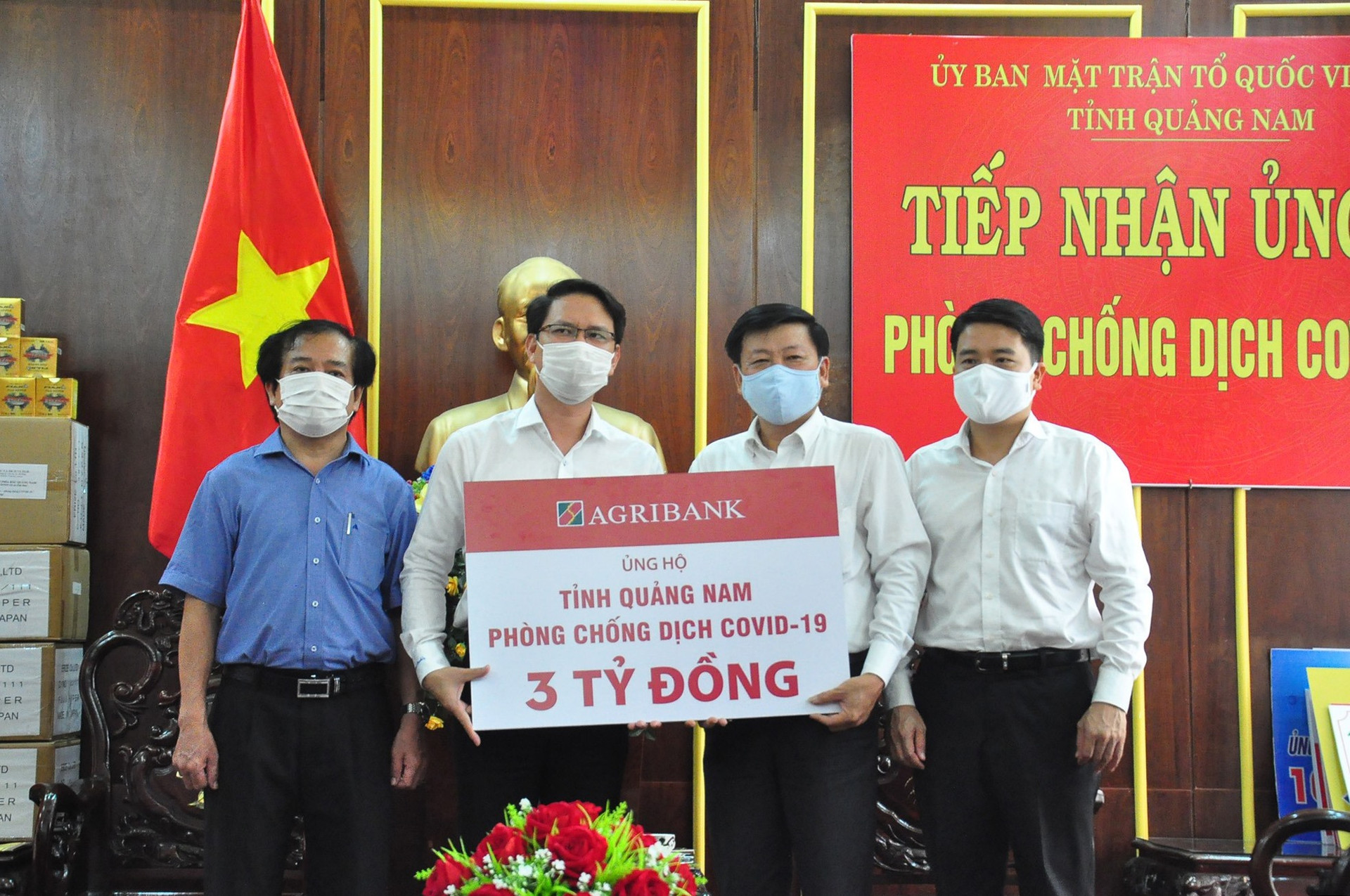Ngân hàng NN&PTNT Việt Nam ủng hộ 3 tỷ đồng