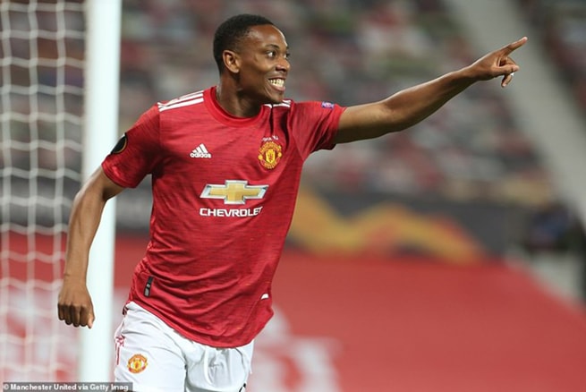 MArtial ấn định chiến thắng 2-1 cho Man Utd