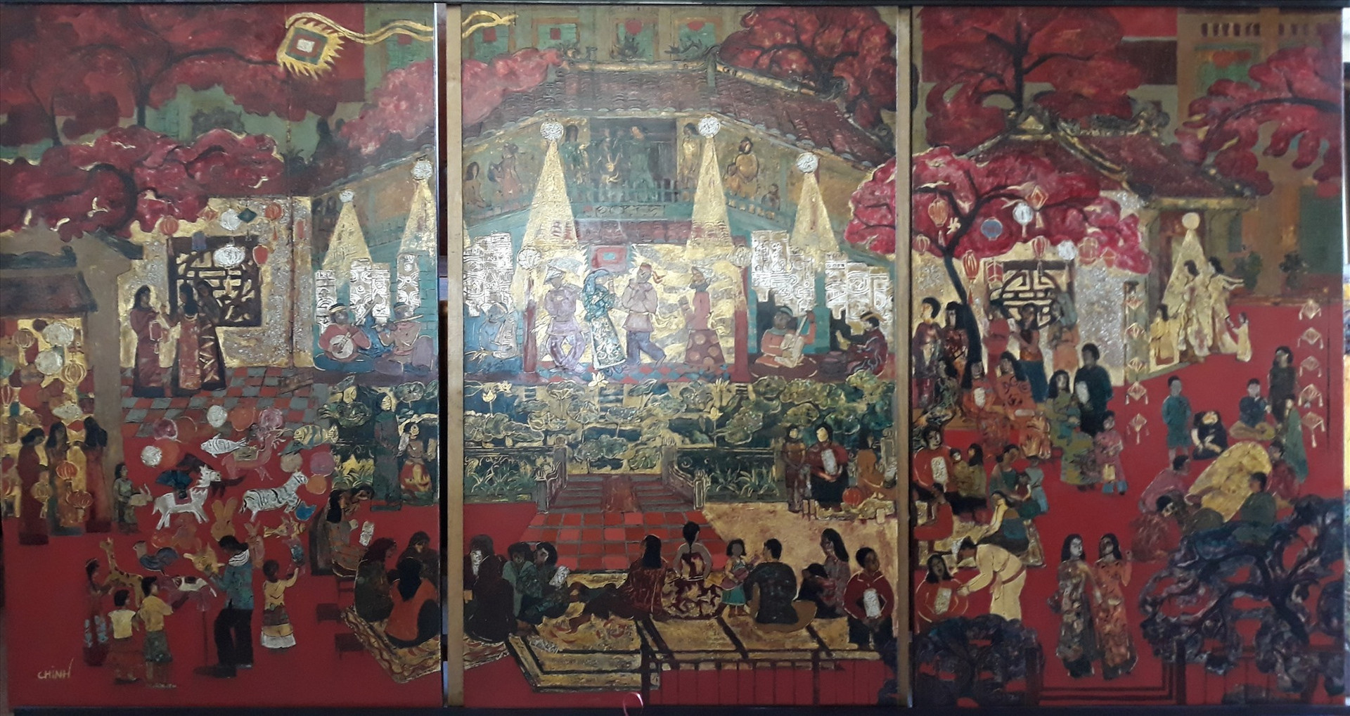 “Đêm hội” - tranh sơn mài của Lê Đình Chinh, giải B. Ảnh: VHNT