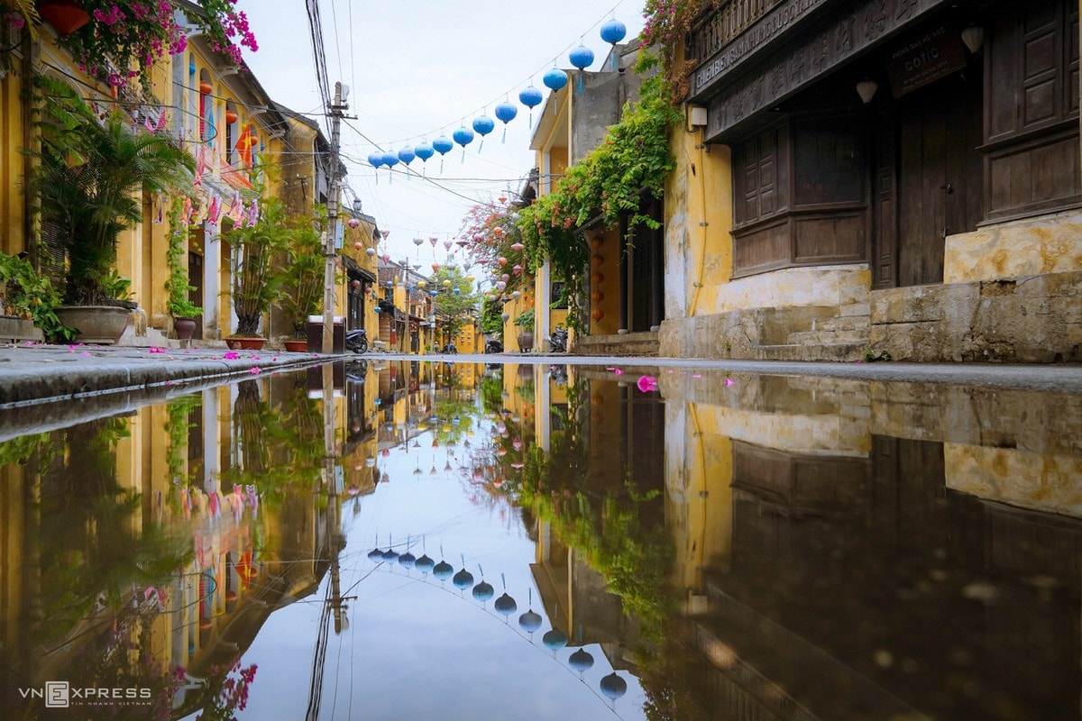 A street corner after a rain