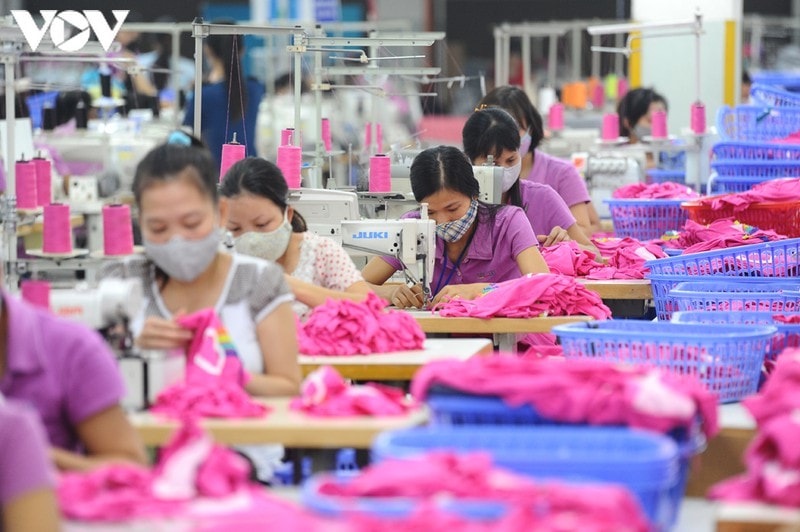 Từ nay đến cuối năm, doanh nghiệp dệt may tiếp tục phải đối mặt với nhiều khó khăn. (Ảnh minh họa)