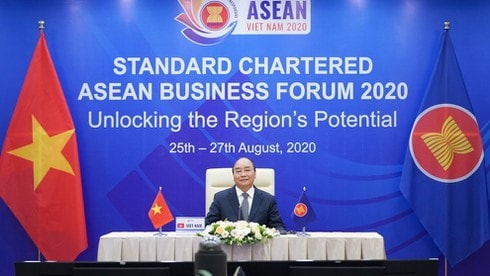 PM Nguyen Xuan Phuc says ASEAN is a safe place for investment globally