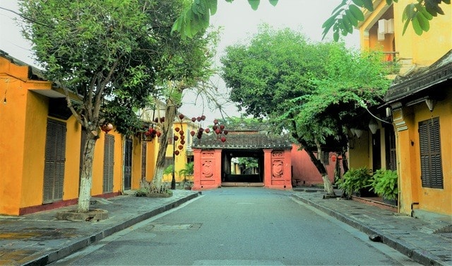 Chua Cau (Japanese Bridge) on the morning of August 28. Photo: dantri.com.vn