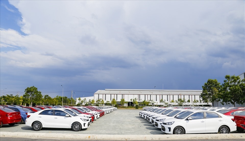 Kia Soluto cars at THACO Kia factory in Quang Nam’s Thaco-Chu Lai Industrial Park (laodong.vn)