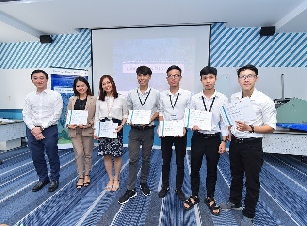 Nhóm sinh viên Trường ĐH Bách khoa Đà Nẵng đạt giải Cuộc thi eProjects -2020.Ảnh Xuân Lan