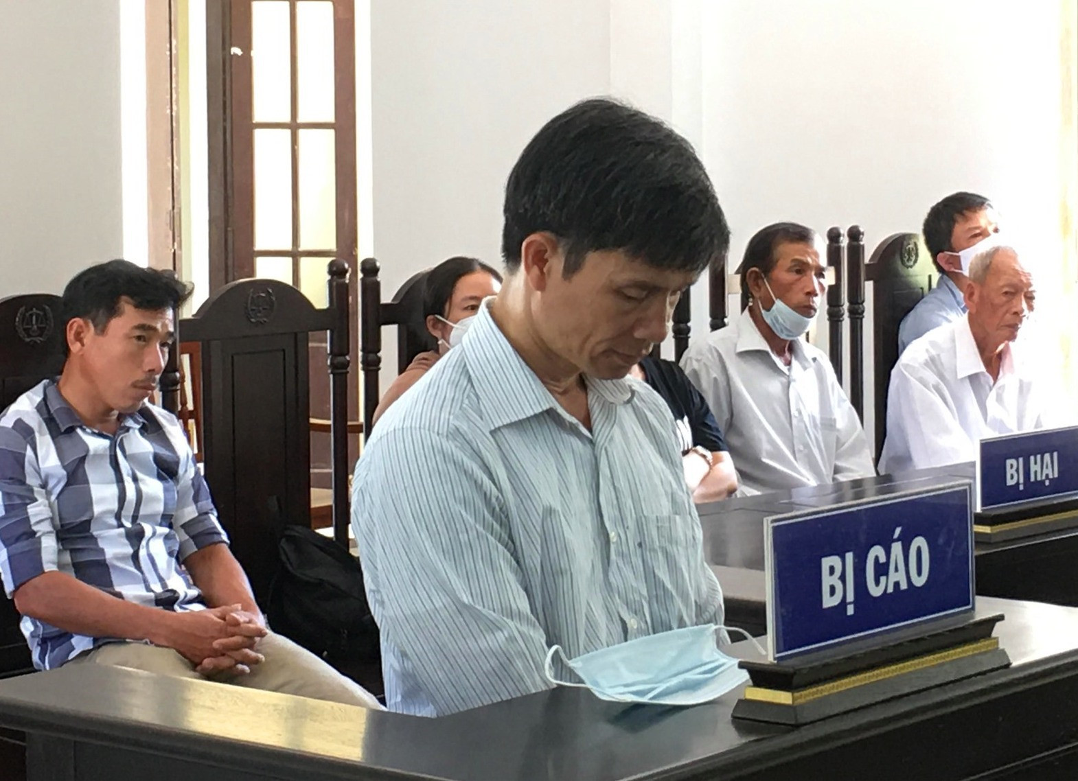 Bị cáo Dương Xuân Tân tại phiên tòa. Ảnh: HẢI CHÂU