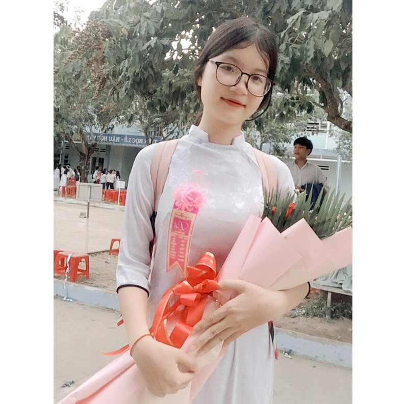Nữ sinh Bùi Thị Xuân Nương -ảnh do nhân vật cung cấp.