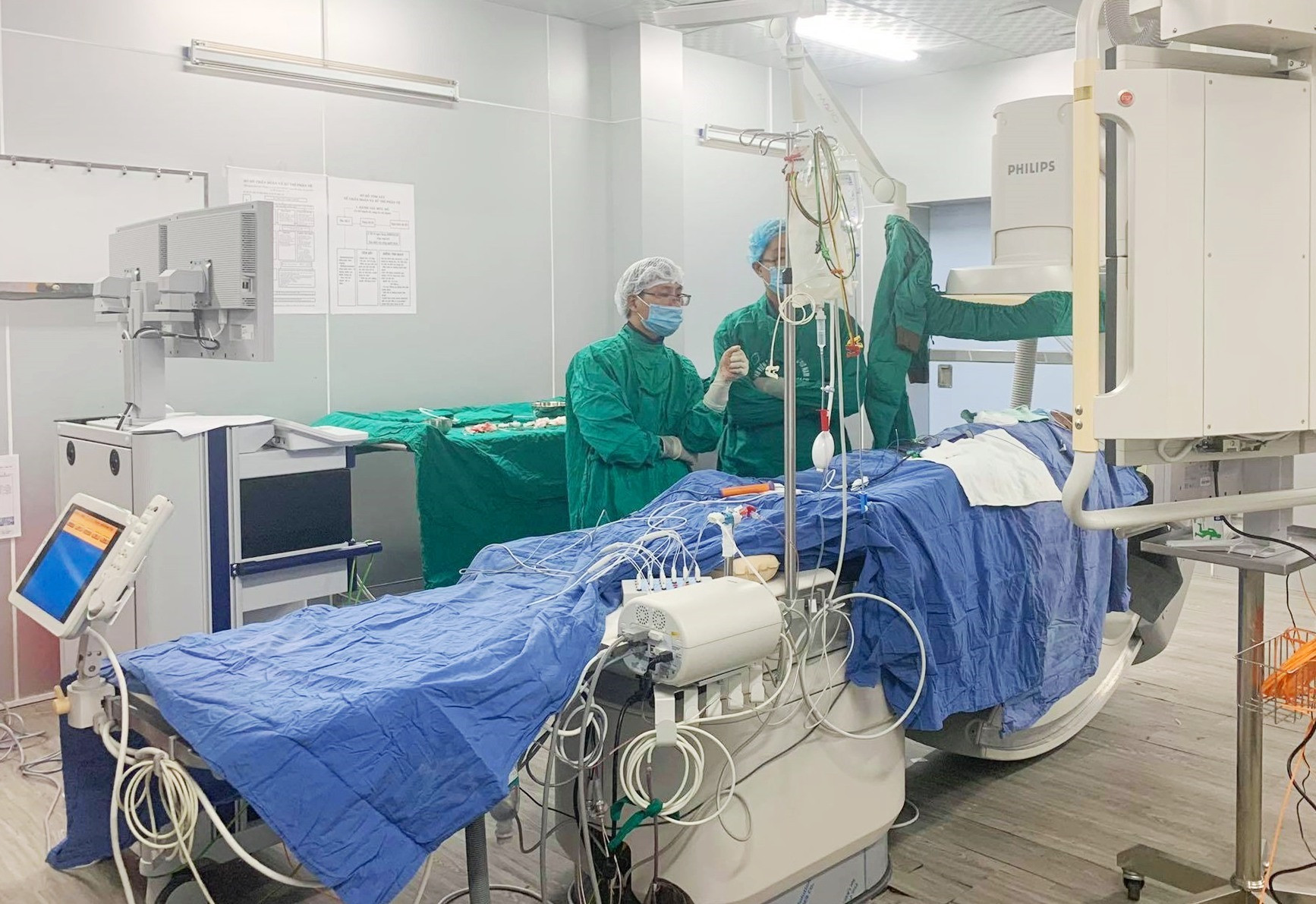 Bệnh nhân được điều trị hội chứng Wolf-Parkinson-White tại BV Đa khoa khu vực miền núi phía Bắc Quảng Nam. Ảnh: T.M