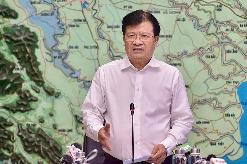 Phó Thủ tướng Trịnh Đình Dũng phát biểu tại cuộc họp - Ảnh: VGP/Đoàn Bắc