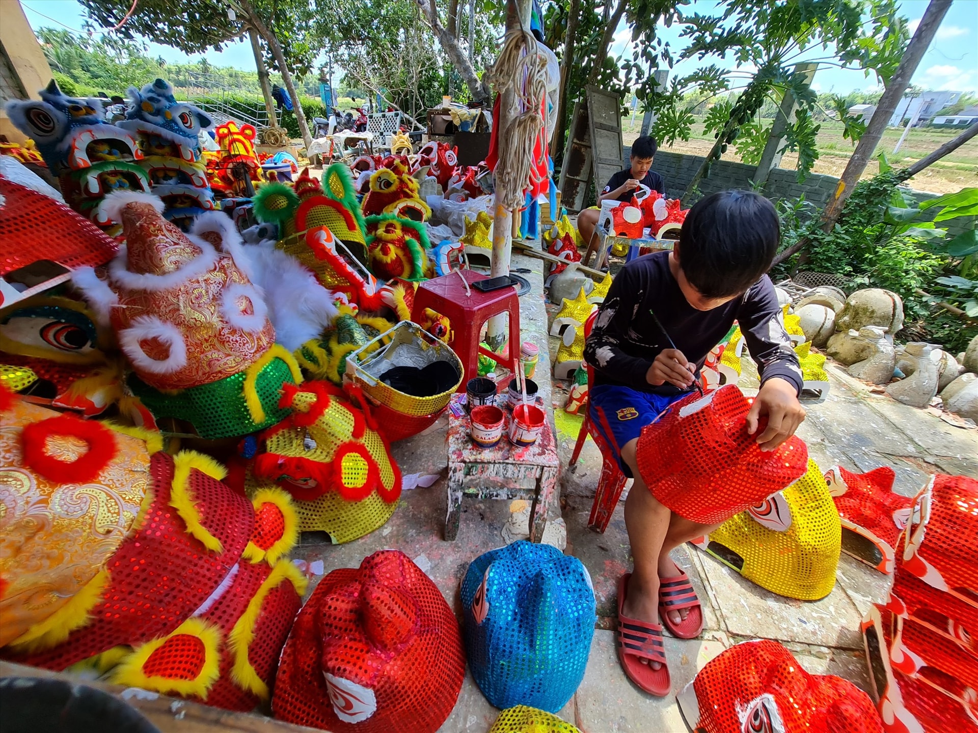 Tỉ mẩn cho từng công đoạn.