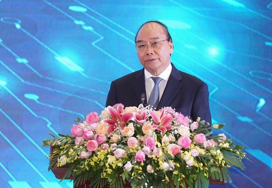Thủ tướng Chính phủ Nguyễn Xuân Phúc phát biểu tại lễ khánh thành 1.000 cơ sở KCB từ xa. Ảnh: sggp.org.vn