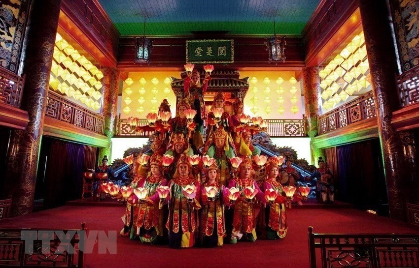 'Nhã nhạc of Hue court' (elegant music) was recognised in 2008 by UNESCO as a masterpiece of the oral and intangible heritage of humanity.