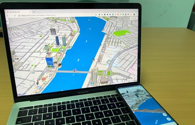 Bản đồ số Map4D thành phố Đà Nẵng ứng dụng trên laptop và mobile. Ảnh NĐ
