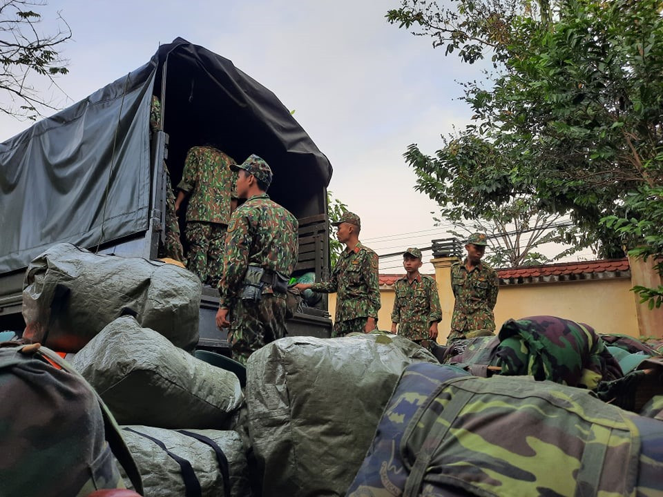Cán bộ chiến sĩ quân khu 5 đã đến Bắc Trà My chuẩn bị công tác tìm kiếm cứu nạn