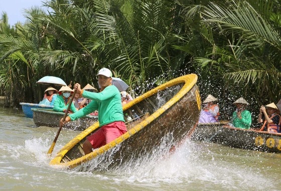 Eco-tourism at Bay Mau nipa palm forest (Hoi An, Quang Nam)