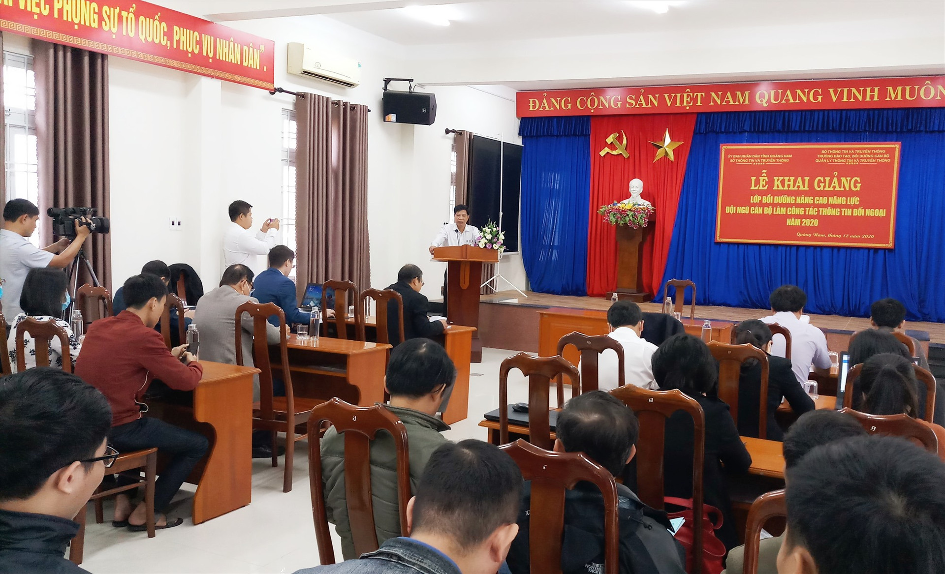 Lớp học được tổ chức nhằm nâng cao năng lực cho cán bộ làm công tác thông tin đối ngoại với Lào trên địa bàn tỉnh. Ảnh: A.N