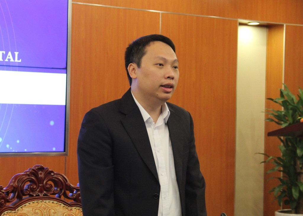Thứ trưởng TT-TT Nguyễn Huy Dũng phát biểu.