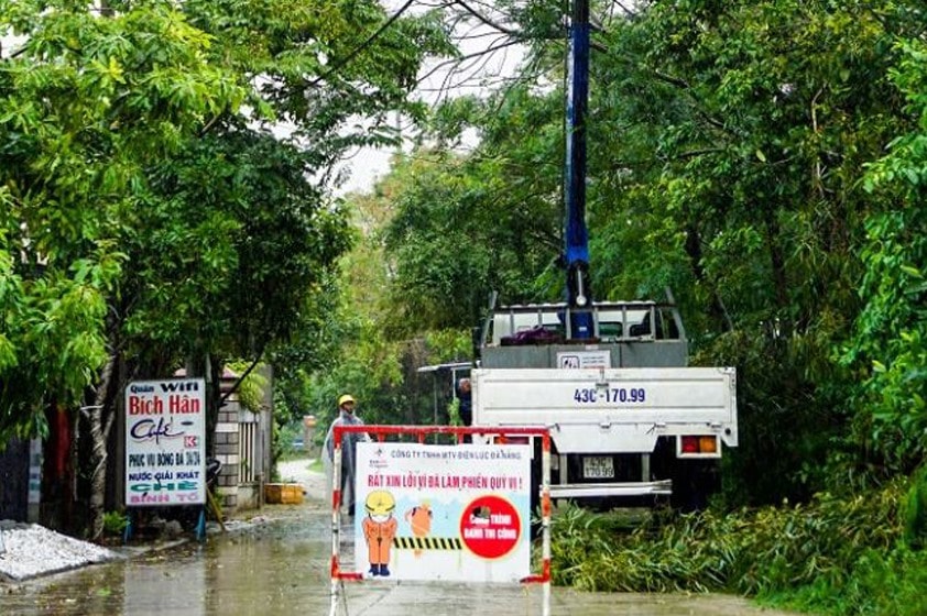 Thống nhất kê hoạch thay dây lèo nối từ dao cách ly 178-7 đến cột 1 đầu tuyến đường dây 110kV Đà Nẵng – Đại Lộc.