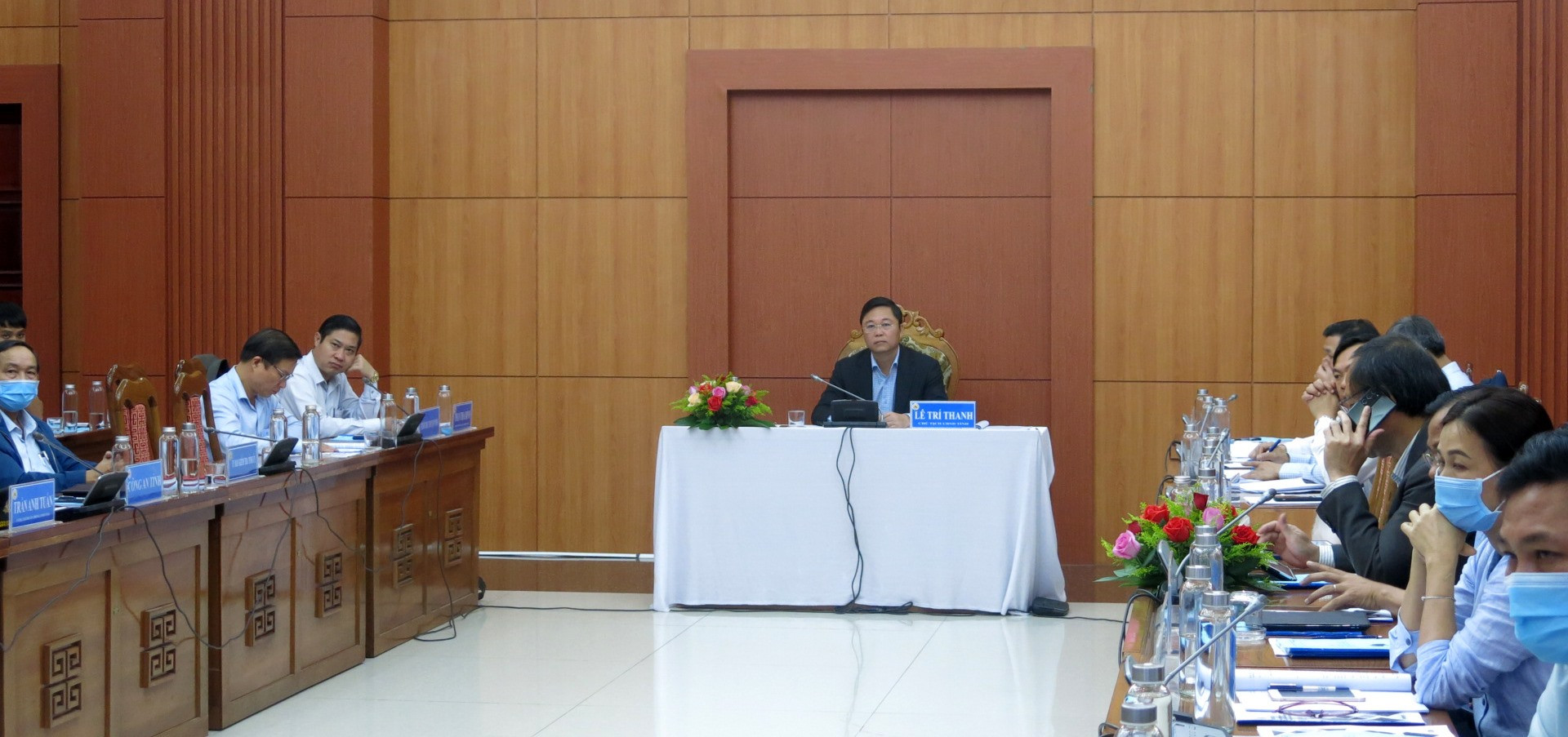 Chủ tịch UBND tỉnh Lê Trí Thanh chủ trì hội nghị tại điểm cầu UBND tỉnh Quảng Nam.Ảnh: T.D