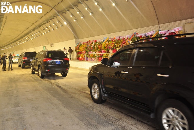 Thông xe hầm Hải Vân 2, ngày 11-1. Ảnh: THÀNH LÂN