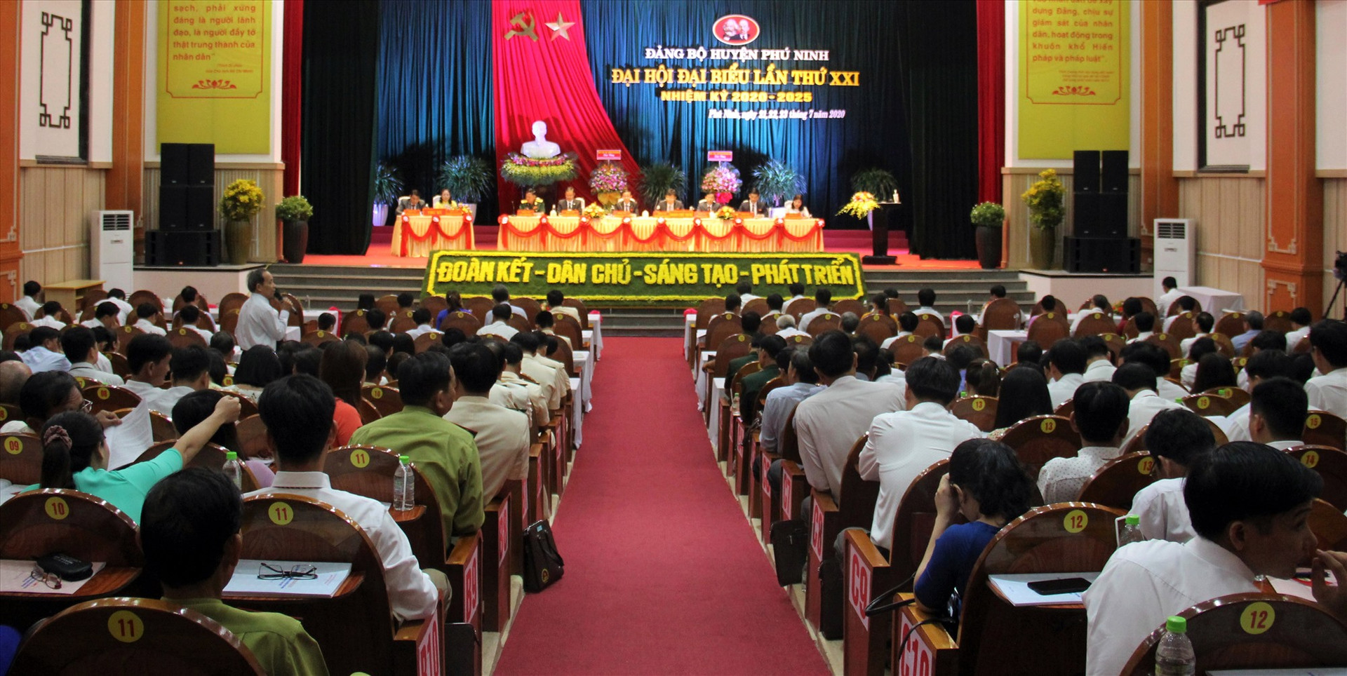 Điểm sáng trong công tác xây dựng Đảng của Phú Ninh năm 2020 là lãnh đạo, chỉ đạo tổ chức thành công đại hội đảng các cấp và Đại hội Đảng bộ huyện lần thứ XXI (nhiệm kỳ 2020 - 2025). Ảnh: VINH ANH