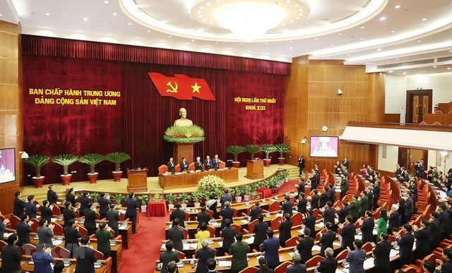 phiên họp thứ nhất của Ban Chấp hành Trung ương Đảng khóa XIII