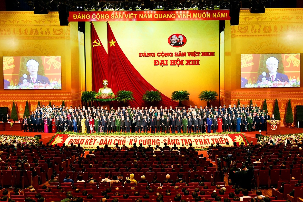 Ban Chấp hành Trung ương Đảng khóa XIII ra mắt Đại hội. Ảnh: VGP