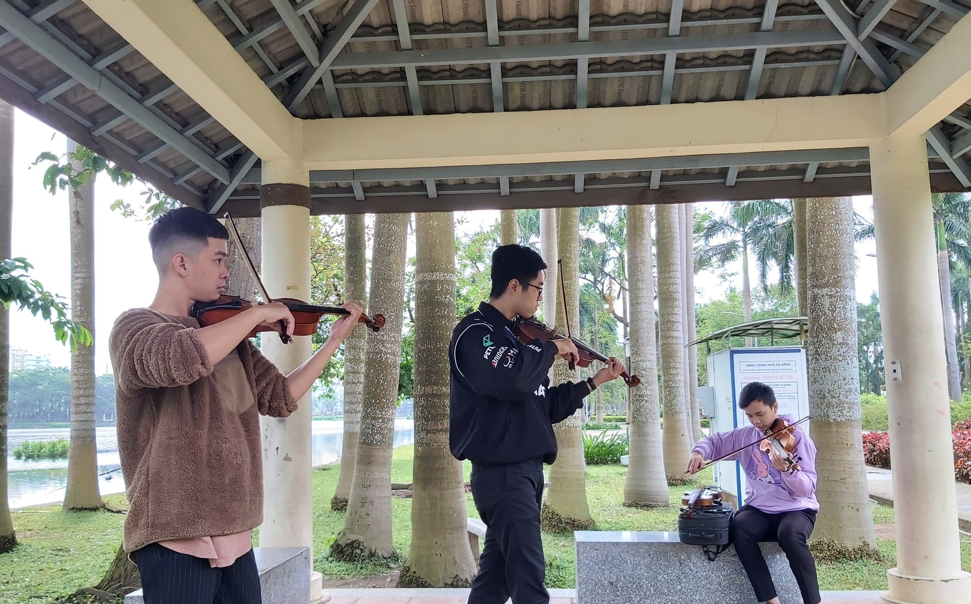 Một 