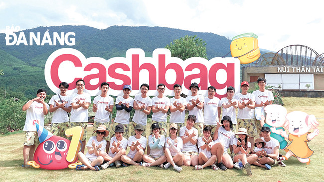 Đội ngũ nhân sự của Cashbag gồm 35 người đang phục vụ gần 1 triệu người dùng thường xuyên mua sắm trực tuyến tại Việt Nam. Ảnh: PHONG LAN