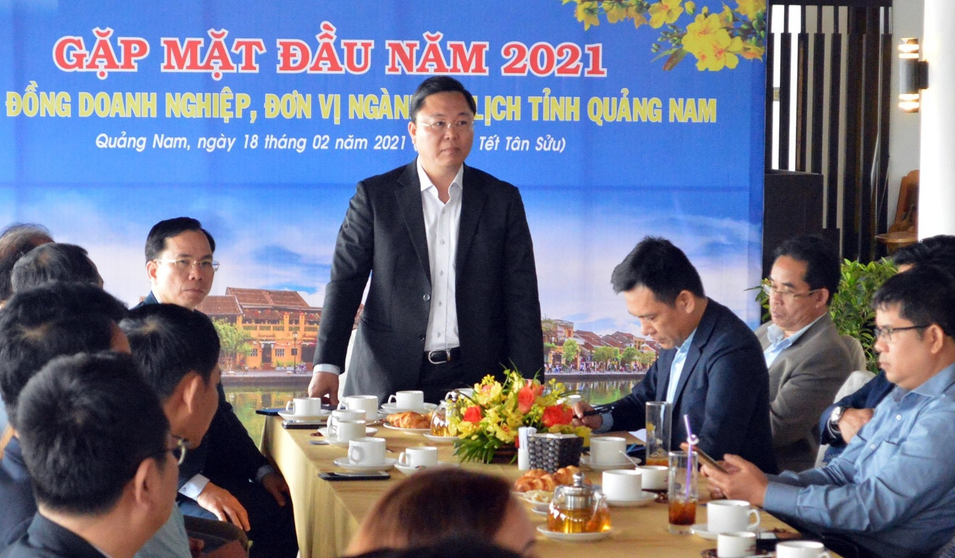 Chủ tịch UBND tỉnh Lê Trí Thanh gặp mặt doanh nghiệp du lịch đầu năm