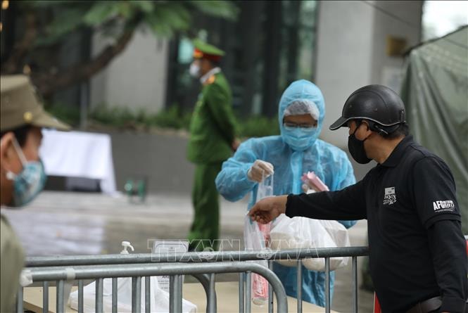 Thực hiện cách ly phòng dịch COVID-19. Ảnh: TTXVN