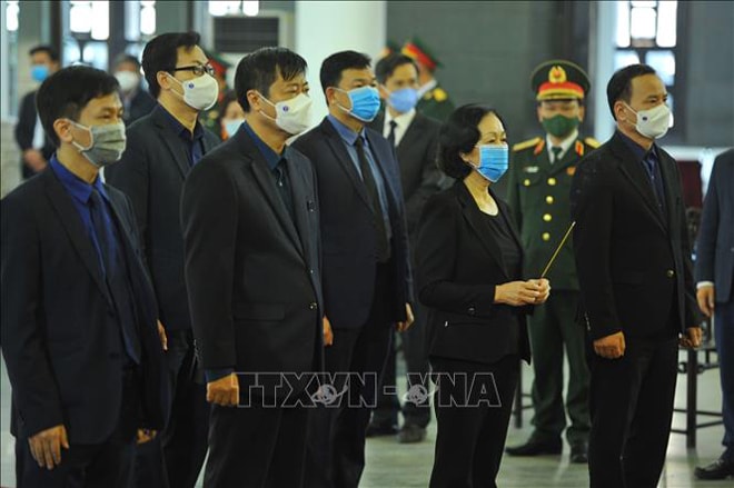 Đoàn Ban Dân vận Trung ương do đồng chí Trương Thị Mai, Uỷ viên Bộ Chính trị, Bí thư Trung ương Đảng, Trưởng Ban Dân vận Trung ương viếng đồng chí Trương Vĩnh Trọng.Ảnh: Minh Đức/ TTXVN