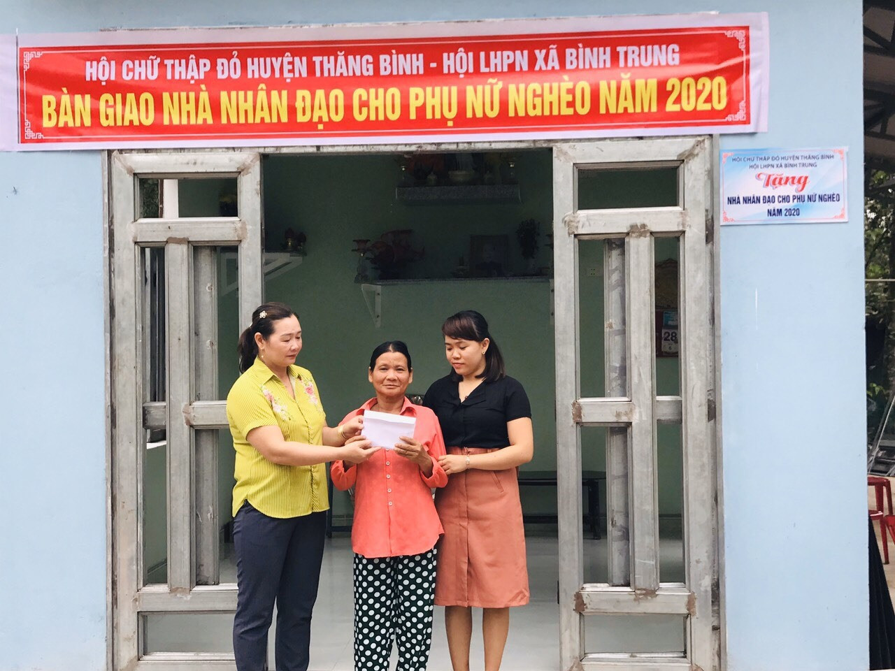 Hỗ trợ nhà cho các hộ nghèo của huyện Thăng Bình năm 2020.