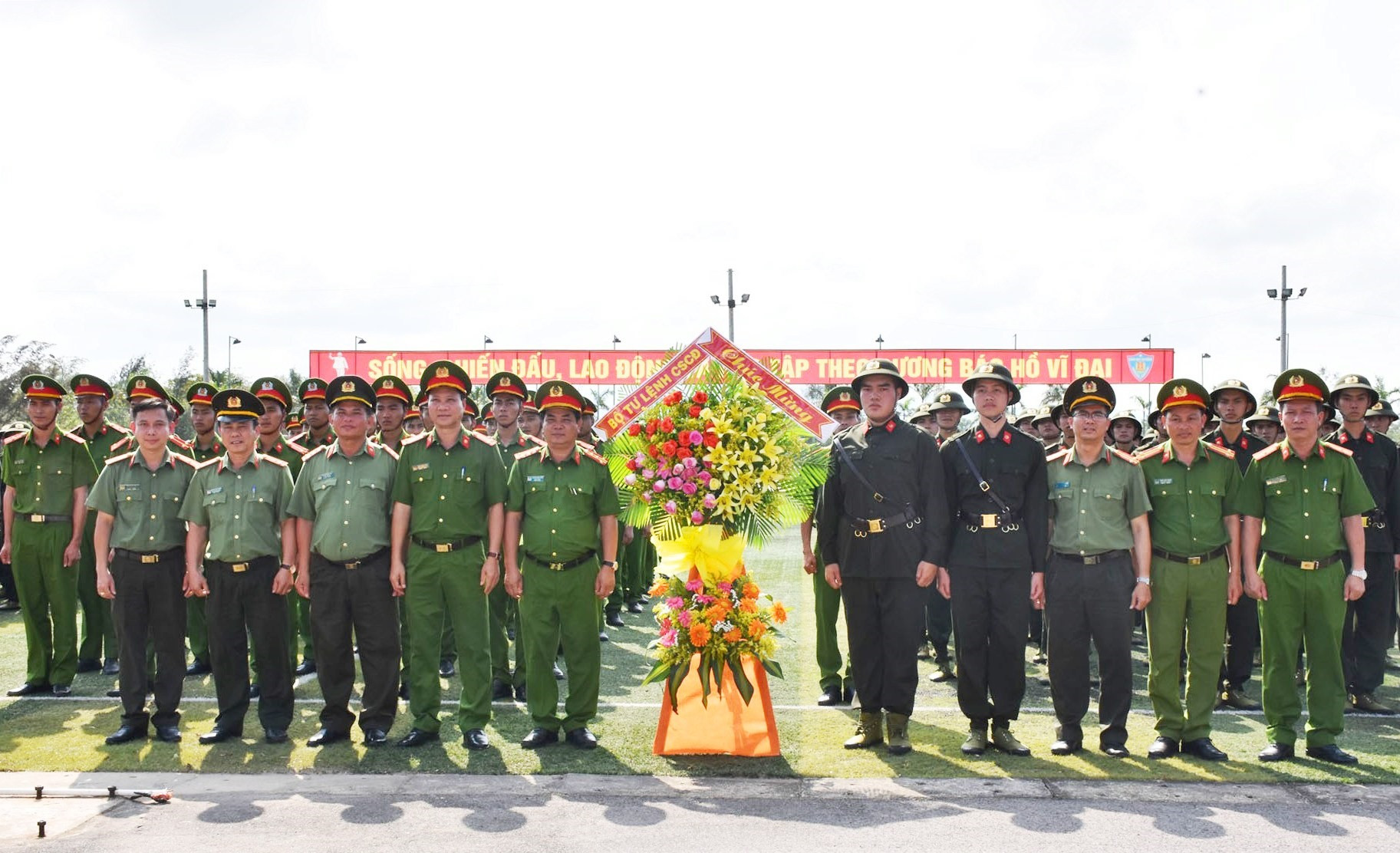 85 chiến sĩ mới tham gia khóa huấn luyện tại Trung đoàn CSCĐ Trung Bộ. Ảnh: M.T