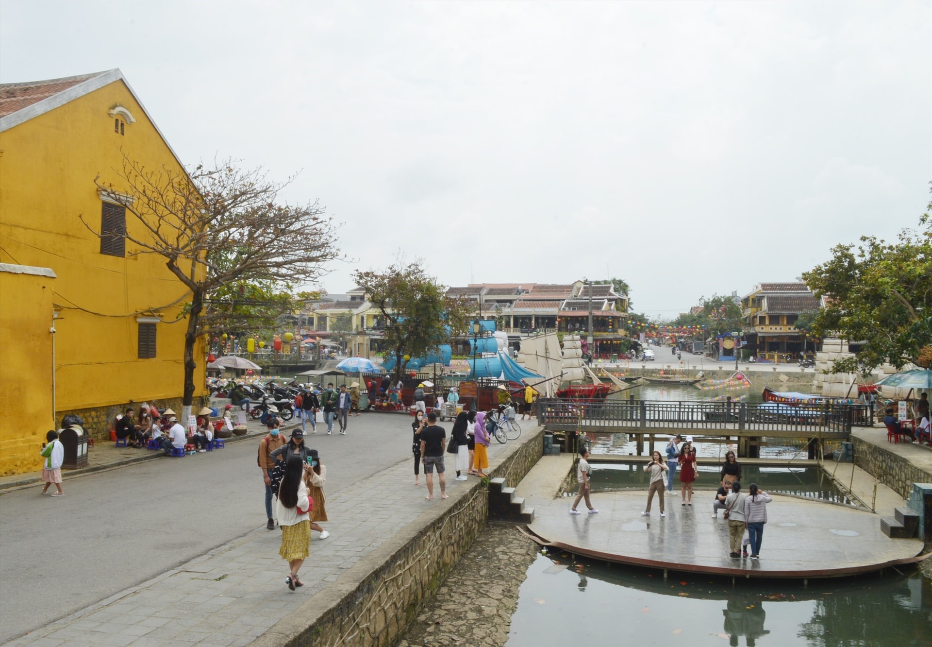 More visitors to Hoi An ancient town