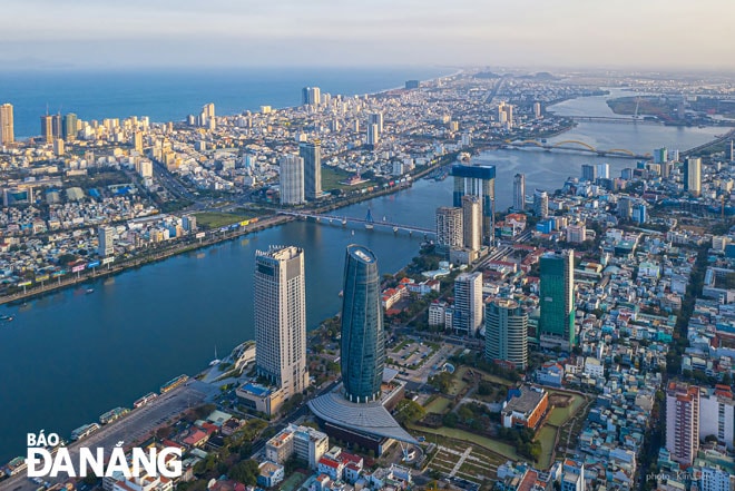 Bộ Kế hoạch và Đầu tư kiến nghị Thủ tướng Chính phủ giao UBND thành phố Đà Nẵng nghiên cứu và thuê tư vấn để lập đề án “Xây dựng trung tâm tài chính quy mô khu vực” theo đúng quy định pháp luật.              Ảnh: KIM LIÊN