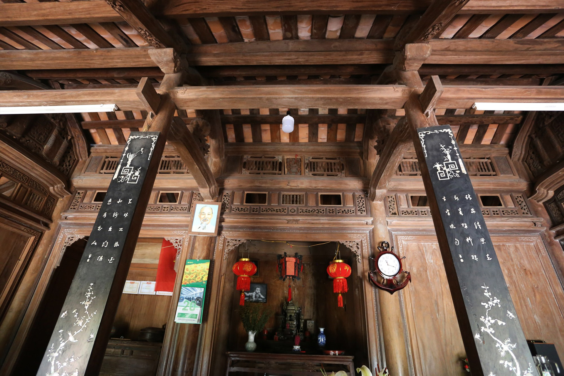 Inside an ancient house in Loc Yen