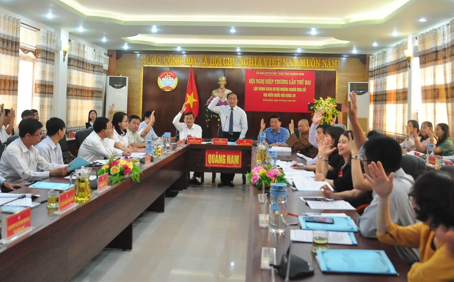 Hội nghị hiệp thương lần hai do Ủy ban MTTQ Việt Nam tỉnh tổ chức đã thống nhất danh sách 11 người ứng cử ĐBQH khóa XV và 97 người ứng cử đại biểu HĐND tỉnh khóa X. Ảnh: N.Đ