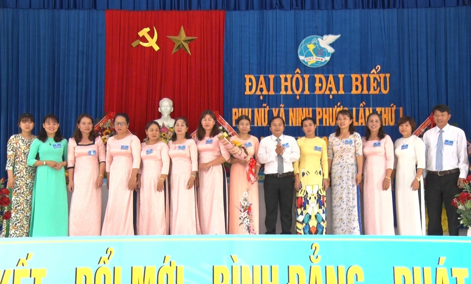 Ra mắt BCH Hội LHPN xã Ninh Phước khóa I, nhiệm kỳ 2021-2026. Ảnh: TÂM LÊ